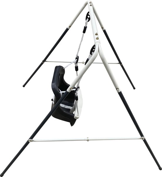 Vue latérale d'une balançoire autoportante avec siège bébé noir sur corde, avec cadre blanc et noir.