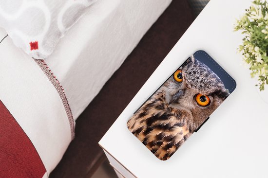 Étui pour iPhone XR Bookcase - Un gros plan d'un hibou marron - Avec poches - Étui portefeuille avec fermeture magnétique