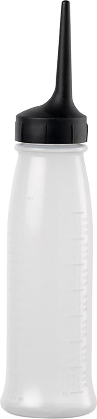 Wit plastic flesje van 240 ml met zwarte tuit en maataanduiding.