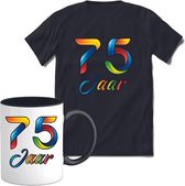 75 Jaar Vrolijke Verjaadag T-shirt met mok giftset Zwart | Verjaardag cadeau pakket set | Grappig feest shirt Heren – Dames – Unisex kleding | Koffie en thee mok | Maat XL