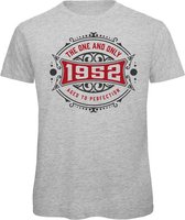 1952 The One And Only | Feest Kado T-Shirt Heren - Dames | Antraciet - Donker Rood | Perfect Verjaardag Cadeau Shirt | Grappige Spreuken - Zinnen - Teksten | Maat S