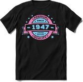 1947 Premium Quality | Feest Kado T-Shirt Heren - Dames | Licht Roze - Licht Blauw | Perfect Verjaardag Cadeau Shirt | Grappige Spreuken - Zinnen - Teksten | Maat S