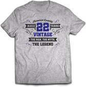 22 Jaar Legend - Feest kado T-Shirt Heren / Dames - Antraciet Grijs / Donker Blauw - Perfect Verjaardag Cadeau Shirt - grappige Spreuken, Zinnen en Teksten. Maat S