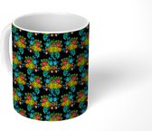 Mok - Bloemen - Regenboog - Kunst - Patronen - Frida Kahlo - Mokken - 350 ML - Beker - Uitdeelcadeautjes