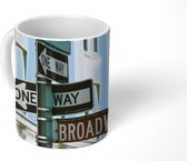 Mok - New York - Manhattan - Broadway - 350 ML - Beker - Uitdeelcadeautjes