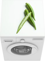 Wasmachine beschermer mat - Een halve okra steunend op twee groene okra's - Breedte 60 cm x hoogte 60 cm