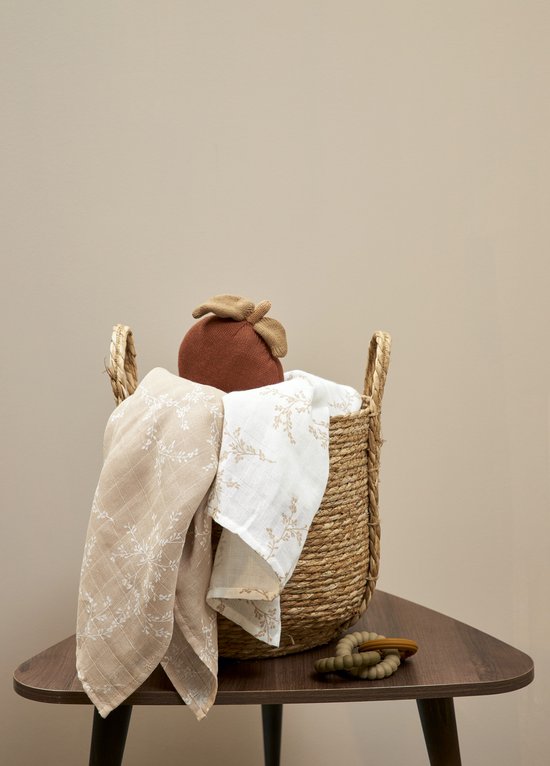 Meyco Baby Branches swaddle - 2-pack - hydrofiel - sand - 120x120cm van Meyco — afbeelding 2