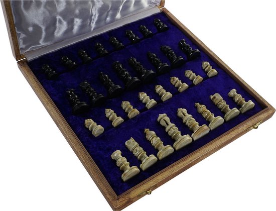 Thumbnail van een extra afbeelding van het spel Luxe houten schaakspel in kist/koffer met stenen schaakstukken 30 x 30 cm - Schaakspel - Schaken