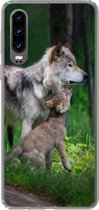 Geschikt voor Huawei P30 hoesje - Wolf - Baby - Bos - Siliconen Telefoonhoesje