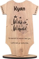 Romper baby - houten wenskaart - kaart van hout - geboorte - welkom op de wereld - gepersonaliseerd - 17.5 x 25 cm