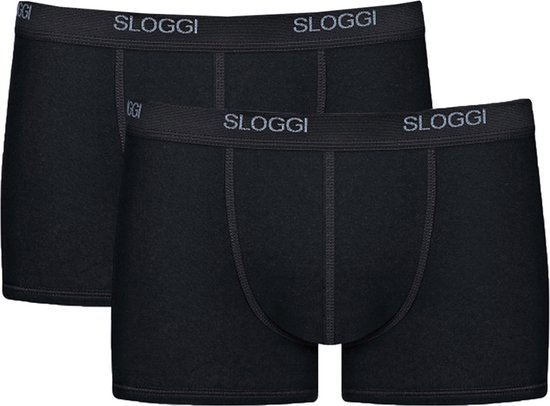 Twee zwarte Sloggi boxershorts op een rij, elk met een elastische tailleband met logo.
