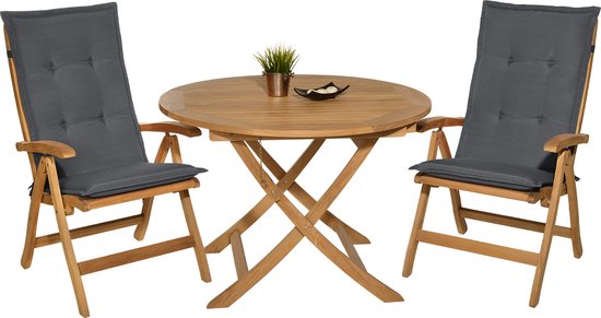 Houten tuinset met twee grafietgrijze tuinkussens met hoge rug en een ronde tafel.