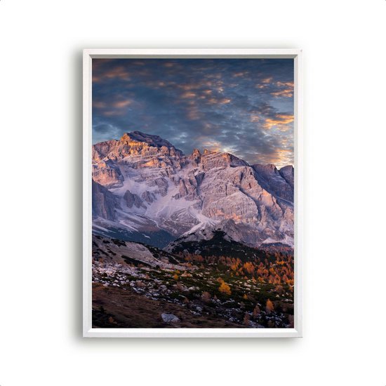 Poster Landschap met bergen bos en sneeuw in herfst Midden - Natuur / Landschap / 50x40cm