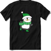 Pinguin Buddy Kerst T-shirt | Groen | Jongens / Meisjes | Grappige Foute kersttrui Shirt Cadeau | Kindershirt | Leuke Elf, Rendier, Kerstboom en Kerstballen Ontwerpen. Maat 104