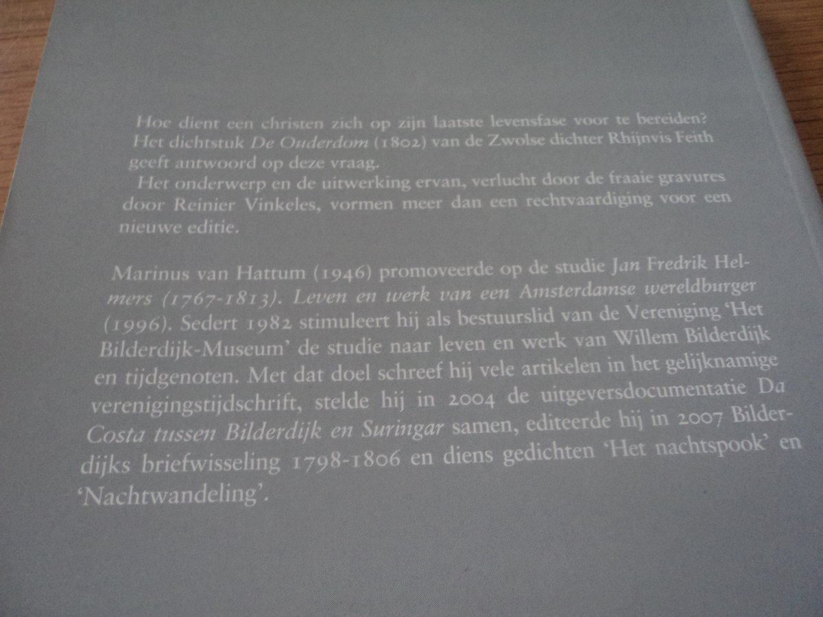 Tekst op een grijze achtergrond over het gedicht 'De Ouderdom' van Rhijnvis Feith en biografie van Marinus van Hattum.