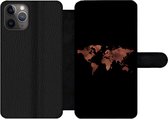 Étui pour téléphone iPhone 11 Pro Bookcase - Wereldkaart - Cuir - Zwart - Avec compartiments - Étui portefeuille avec fermeture magnétique