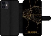 Bookcase Geschikt voor iPhone 12 telefoonhoesje - Dresden - Kaart - Goud - Met vakjes - Wallet case met magneetsluiting