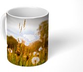 Mok - Paardenbloemen - Gras - Zonsondergang - 350 ML - Beker - Uitdeelcadeautjes