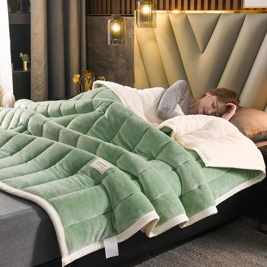 Yebeda Knuffeldeken, superzachte en warme fleecedeken voor bank, bank en bed met wafelpatroon, behaaglijke en aangename deken, woondeken, bankdeken (220 x 240 cm, donkergroen