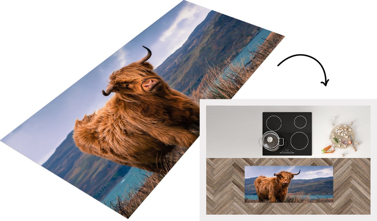 KitchenYeah Keukenloper - Loper keuken - Schotse Hooglander - Berg - Water - 120x50 cm - Keukenloper vinyl Multicolor