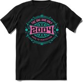 2004 The One And Only | Feest Kado T-Shirt Heren - Dames | Cobalt - Licht Roze | Perfect Verjaardag Cadeau Shirt | Grappige Spreuken - Zinnen - Teksten | Maat 3XL