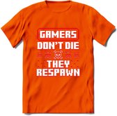 Gamers don't die pixel T-shirt | Neon Rood | Gaming kleding | Grappig game verjaardag cadeau shirt Heren – Dames – Unisex | - Oranje - L
