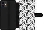 Bookcase Geschikt voor iPhone 11 telefoonhoesje - Patronen - Kat - Zwart - Wit - Jongens - Meisjes - Kinderen - Kind - Met vakjes - Wallet case met magneetsluiting