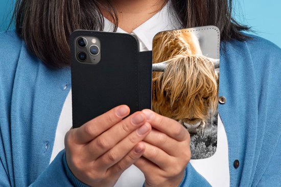 Bookcase pour iPhone 11 Pro Bookcase - Highlander écossais - Plantes - Zwart - Wit - Avec compartiments - Étui portefeuille avec fermeture magnétique