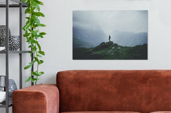Tableau sur toile Randonneur solitaire dans les Alpes suisses - 90x60 cm - Décoration murale