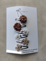 Bloemenset babyhaar 3 cm clipjes (bruine suède, wit zilver Madelief,beige geborduurd bloemen