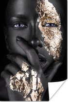 Image unique d'une femme aux reflets dorés. Cheveux main est également représentée avec une lueur dorée. Le portrait est facile à combiner avec les couleurs noir et or 40x60 cm