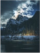 WallClassics - Poster (Mat) - Lichten tussen de Bomen door - 30x40 cm Foto op Posterpapier met een Matte look