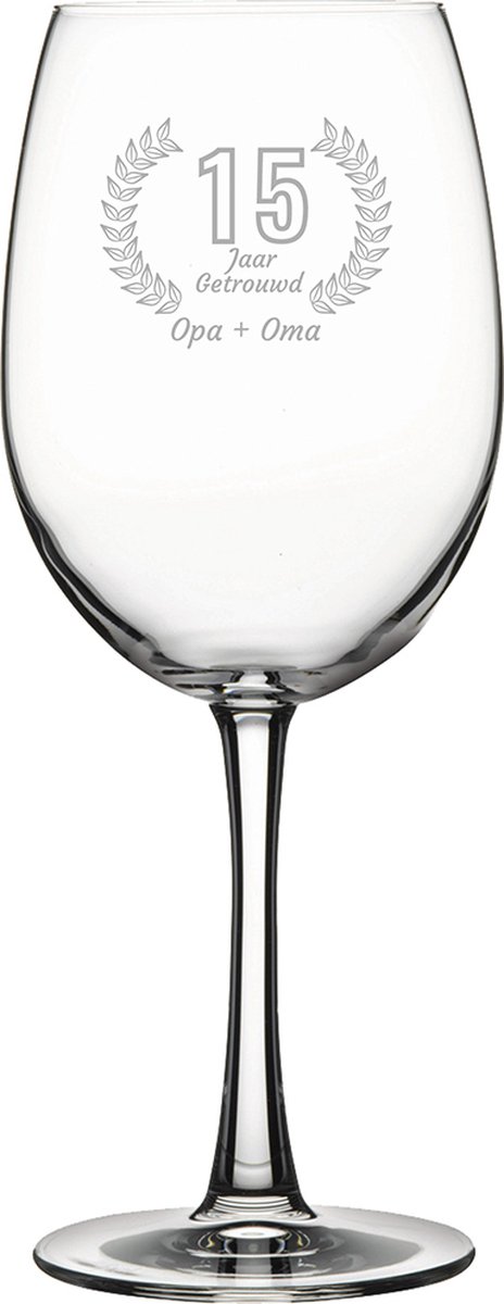 Gegraveerde rode wijnglas 46cl Opa + Oma 15 jaar getrouwd