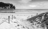 Fotobehang - Vlies Behang - Strandpad naar Strand en Zee zwart-wit - 368 x 254 cm