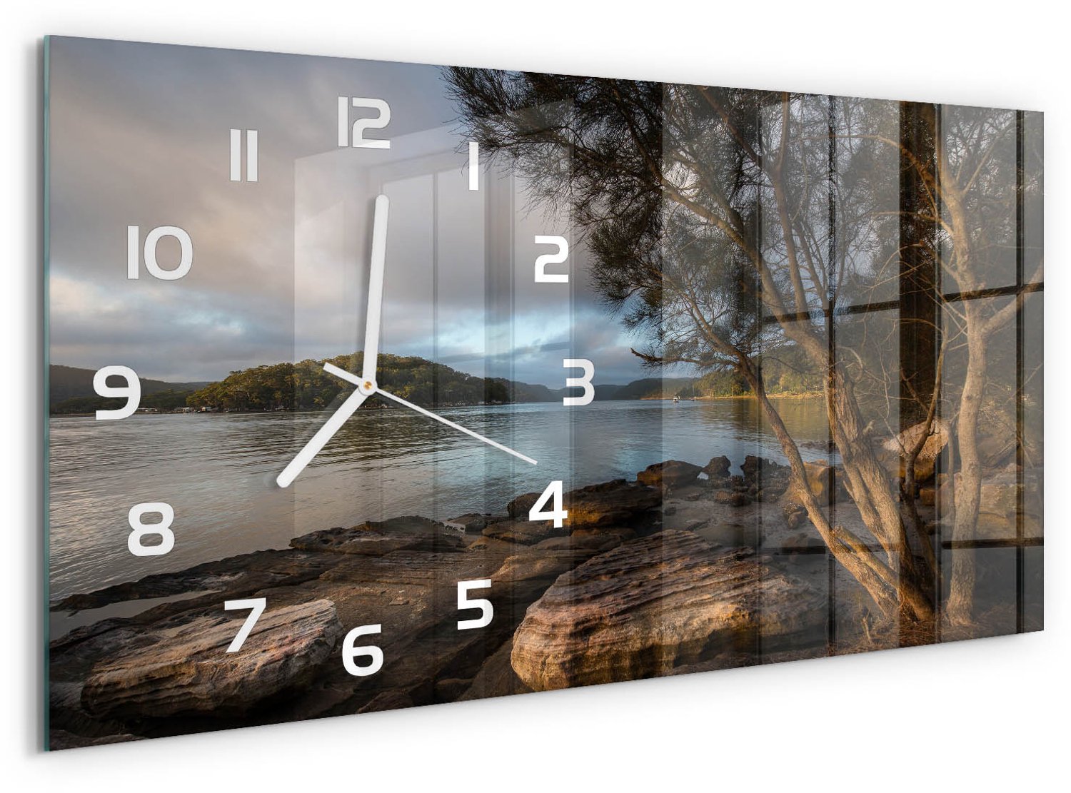 TULUP Wandklok - Boom aan de rivier Glazen Klok Met Print - 60x30 cm - Bruin Wandklok Glas Met Motief - Witte handen - Rechthoekige Klok - Wandklok Glas Decoratie - Gekleurde Glazen Klok