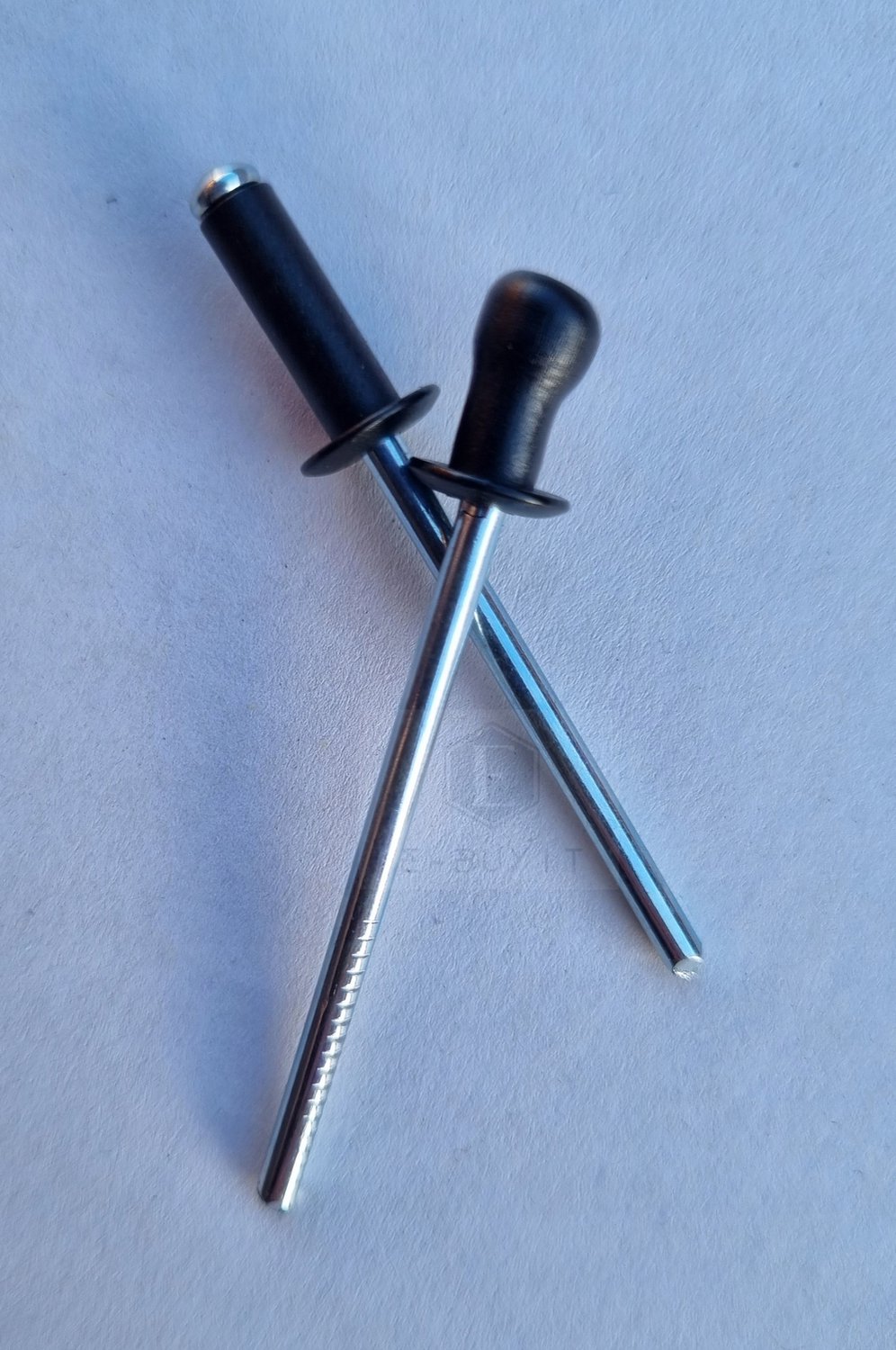 Zwarte Aluminium Staal Klinknagels 3x8mm (50 stuks)