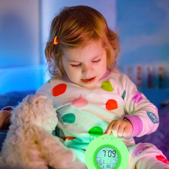Digitale Kinderwekker - Sterren Projector - Kinderkamer Inrichten - 7 Kleuren Verlichting - 9 x 10 cm - Groen — afbeelding 3