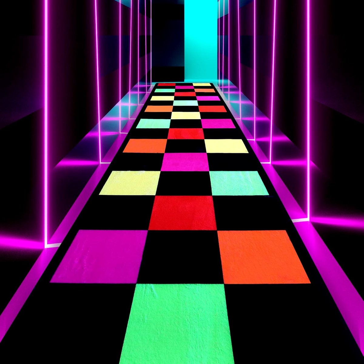 HOLAVIDA Neon looptapijt voor feestjes, uv-reactieve dansvloer met blacklight, antislip, fluorescerend tapijt - ShopVlot