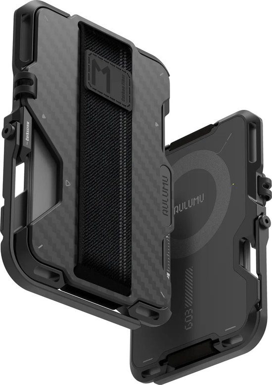 Étui de téléphone noir avec structure en fibre de carbone, anneau MagSafe magnétique et bande de préhension.