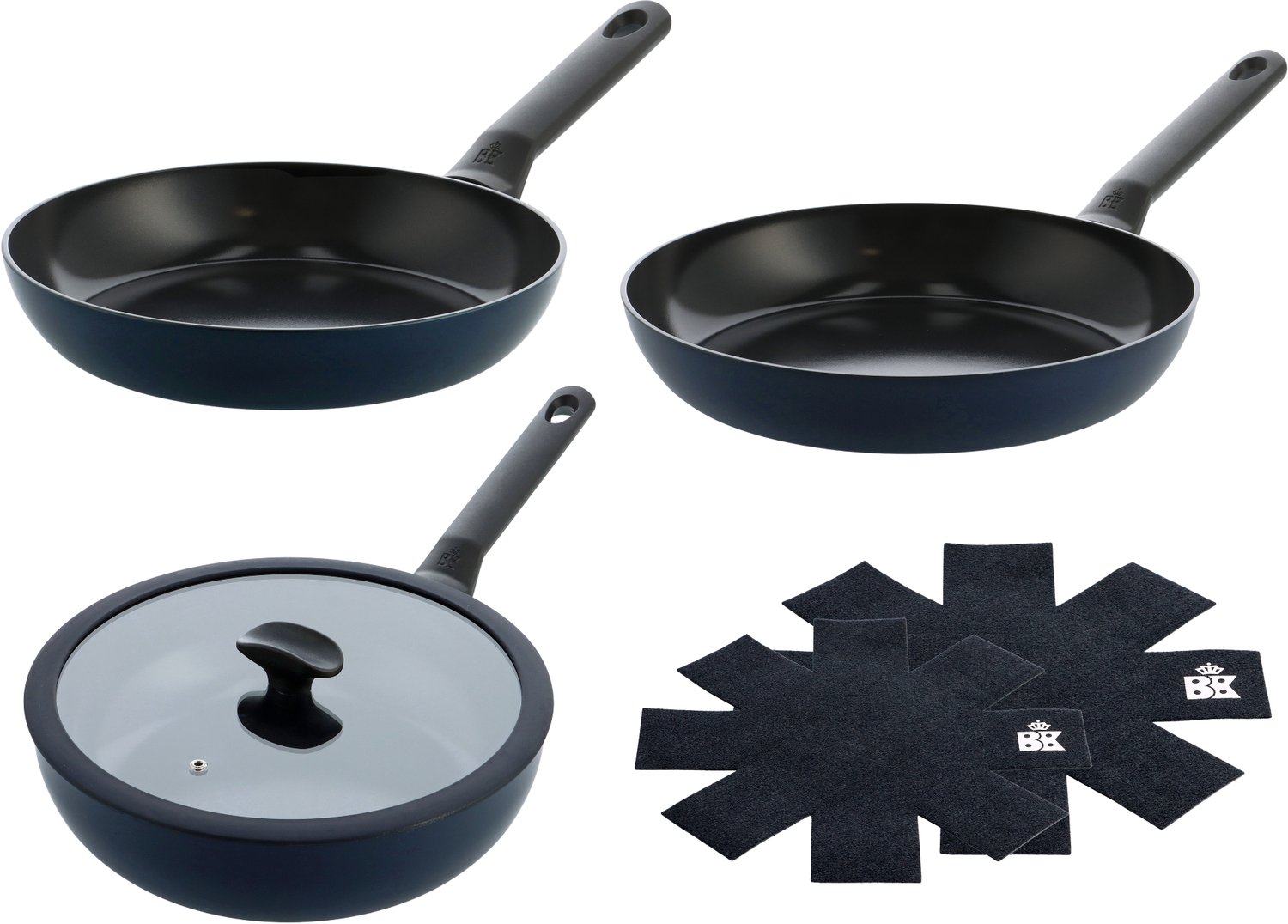 BK Enjoy Pannenset 3-delig - Koekenpan 24/28cm - Hapjespan met deksel 28cm/3.4L - PFAS-vrije antikleeflaag - Pannenset inductie - Keramische pan - Ovenbestendig tot 160°C - Koudgrepen - Met Pan protectors - Oxford blue