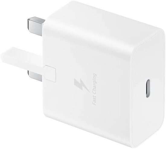 Witte Samsung 15W snellader met Britse stekker en USB-C poort.