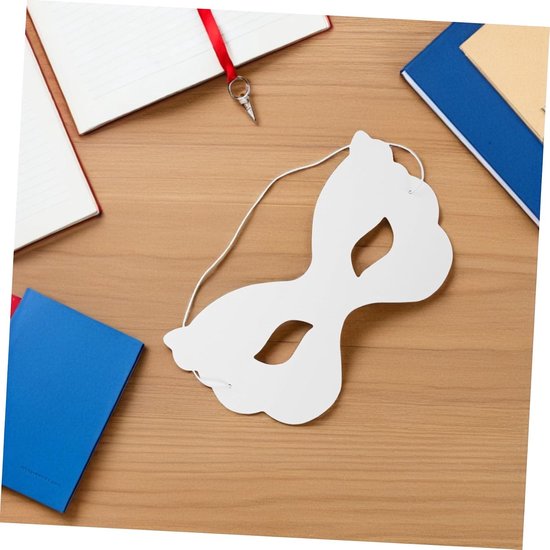 40 Stuks Witte Papieren Kindermaskers Half Gezicht Beschilderbaar Duurzaam Stevig voor Creatieve Carnaval- Verkleedfeestjes — afbeelding 2
