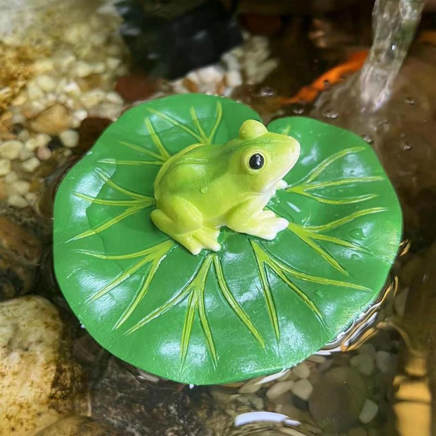 Drijvende op Blad Kunsthars Schattige Landschapsimulatie