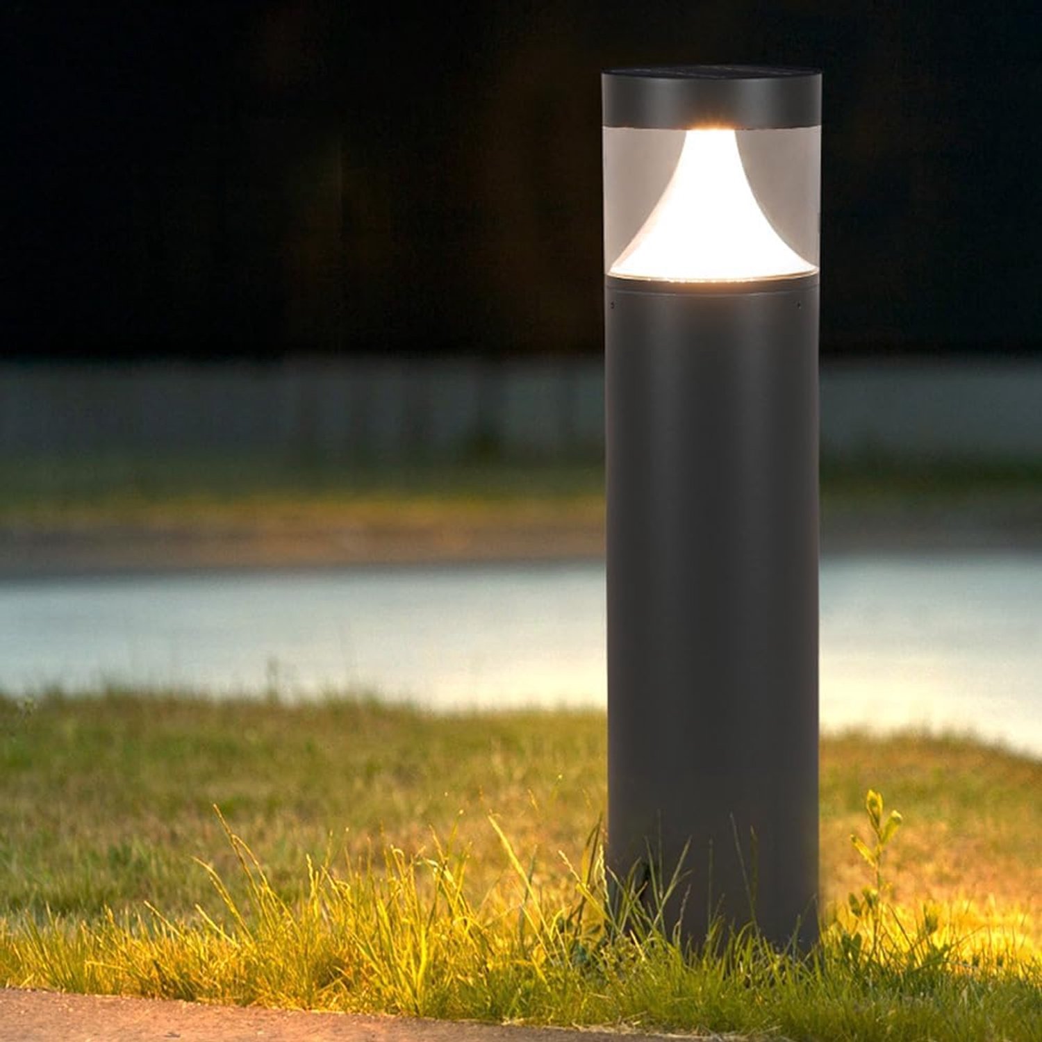 Zonne-landschapsverlichting Cilinder LED-paalverlichting Buiten 23,6 inch Aluminium behuizing Padverlichting Moderne zonne-tuinverlichting met IP65 waterdicht voor binnenplaats, gazon, oprit