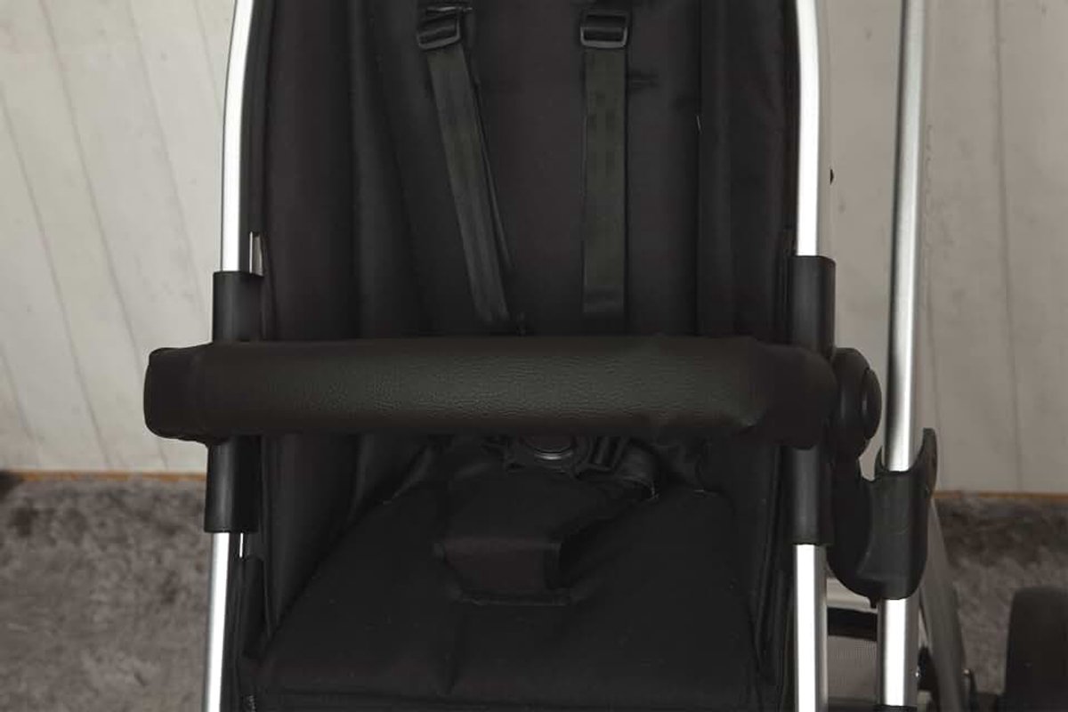 Afdekking voor kinderwagen, zwart
