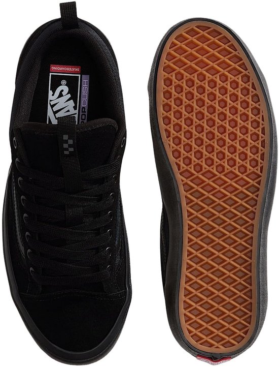 Boven- en onderaanzicht van zwarte Vans skate-sneaker met wafelzool.