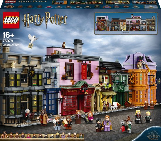 LEGO® Harry Potter™ De Wegisweg™ 75978 verzamelset met de winkels van de Wegisweg en minifiguren, geweldig cadeau voor een verjaardag of de feestdagen voor kinderen en volwassen fans van Harry Potter bouwspeelgoed (5544 onderdelen)
