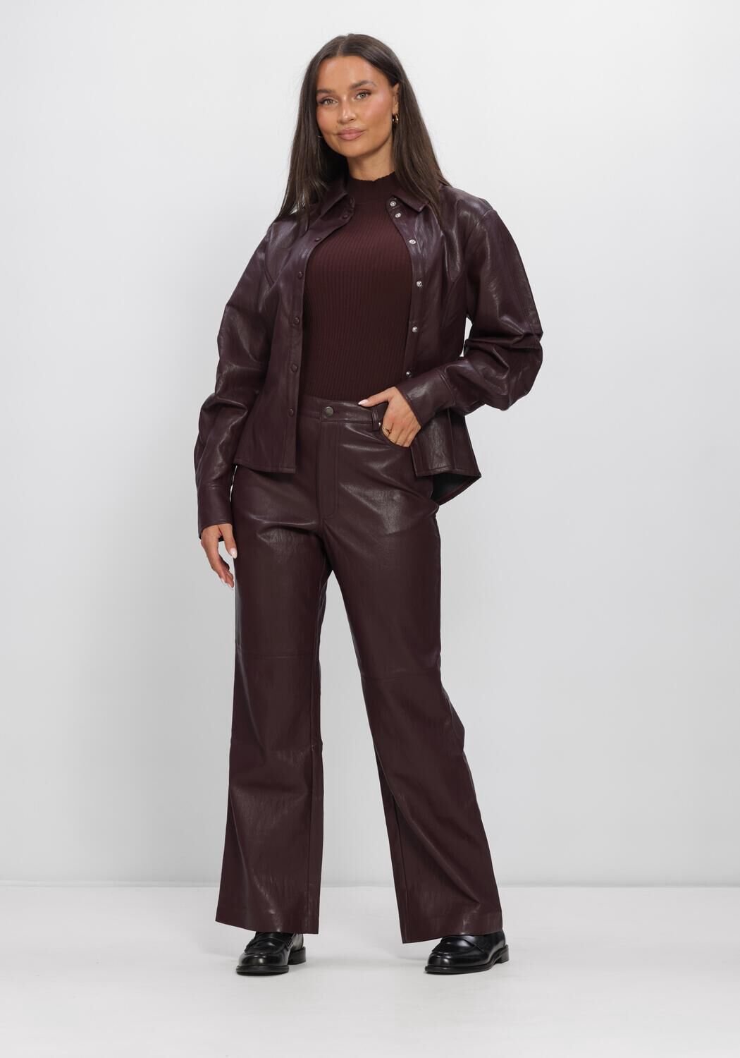 AAIKO Jaro Vis 302 Truien & vesten Dames - Sweater - Hoodie - Vest- Bruin - Maat XS