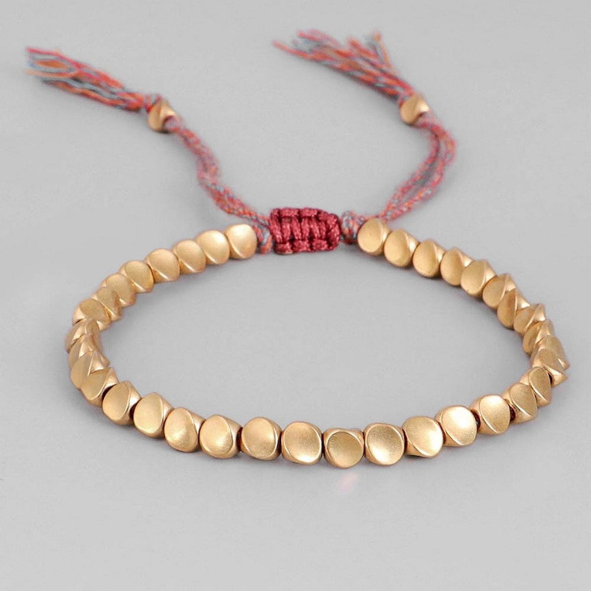 Armbanden for de mens, cadeau for de mens Armband for mannen Handgemaakte Tibetaans Boeddhistische Gevlochten Katoen Koper Kralen Geluk Rode Touw Armband & Armbanden for Vrouwen Mannen Draad