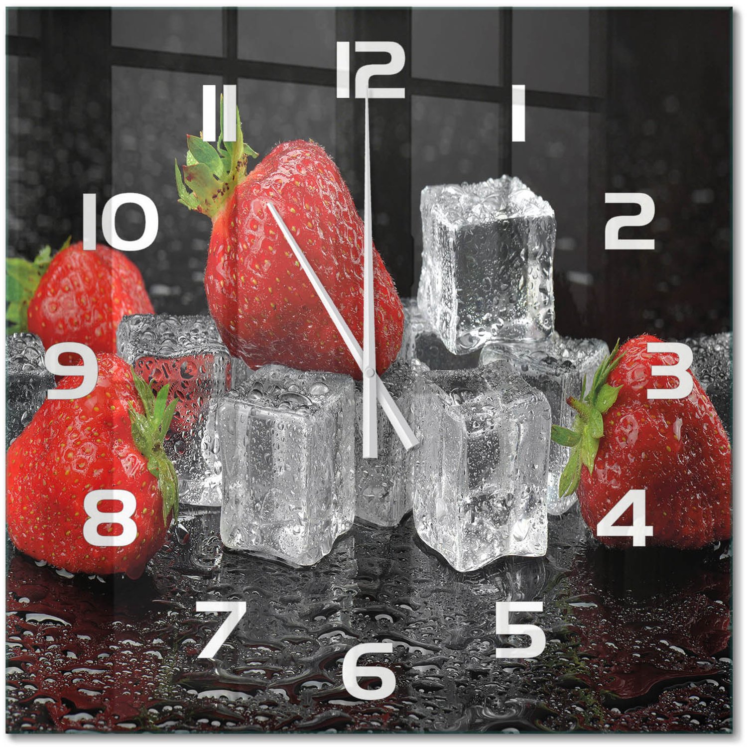 TULUP Wandklok - Aardbeien met ijs Glazen Wandklok Design - 60x60 cm - Rood Klok Glas Met Opdruk - Witte handen - Vierkante Klok - Wandklok Glas Met Motief - Decoratieve Glazen Klok